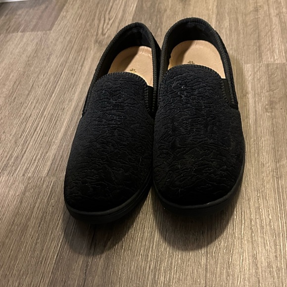 Foamtreads Debbie 2 Black Slippers 
Black size 11 M. Excellent condition. - Picture 3 of 8